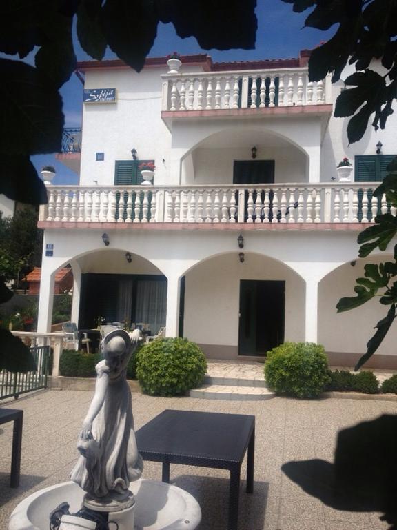 B&B Villa Sofija เกรบัชติซา ภายนอก รูปภาพ